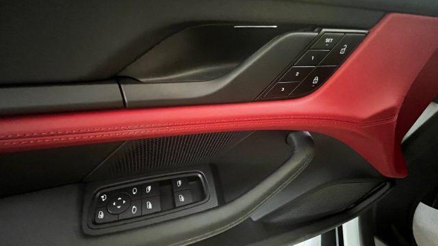 PORSCHE Taycan 4S - TETTO PANORAMICO - 20'' - TAGLIANDI PORSCHE