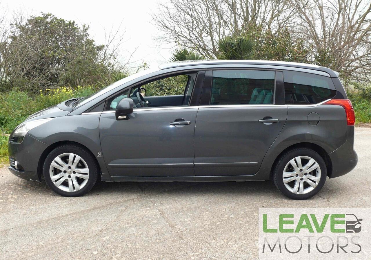 Peugeot 5008 2.0 HDi 150CV Féline (M1468)