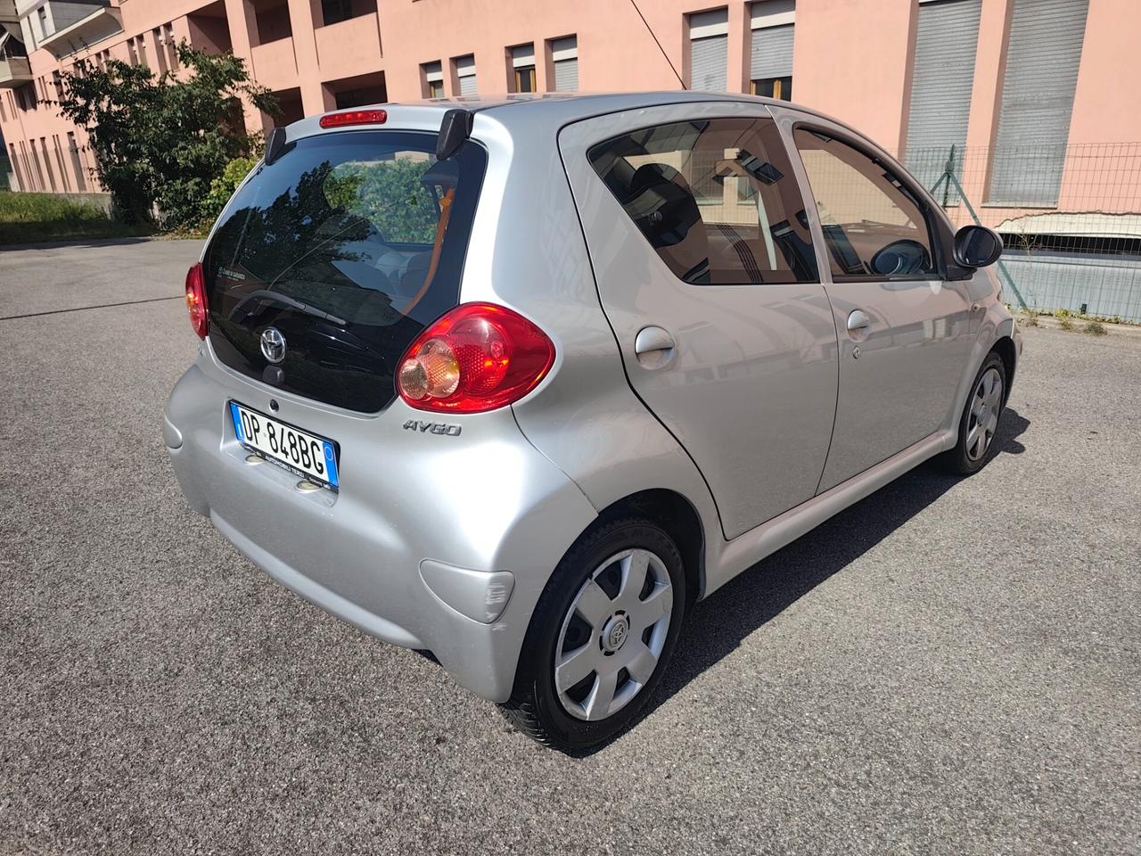 Toyota Aygo 1.0 benzina 5 porte 110 Milà km