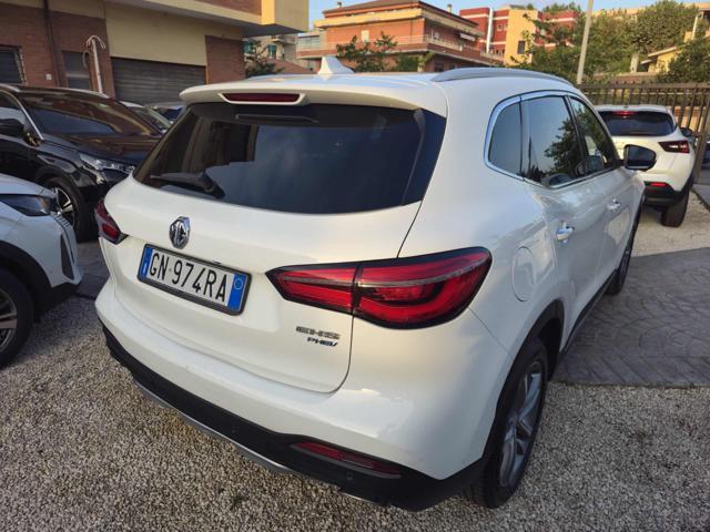 MG EHS Plug-in Hybrid Luxury PLUG -IN aziendale