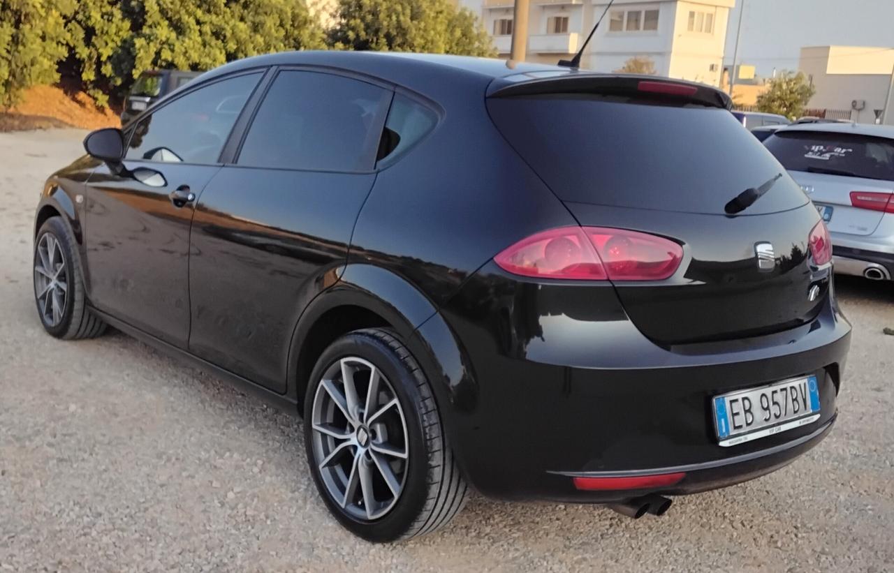 Seat Leon 2.0 TDI DPF DSG Style (MY09)