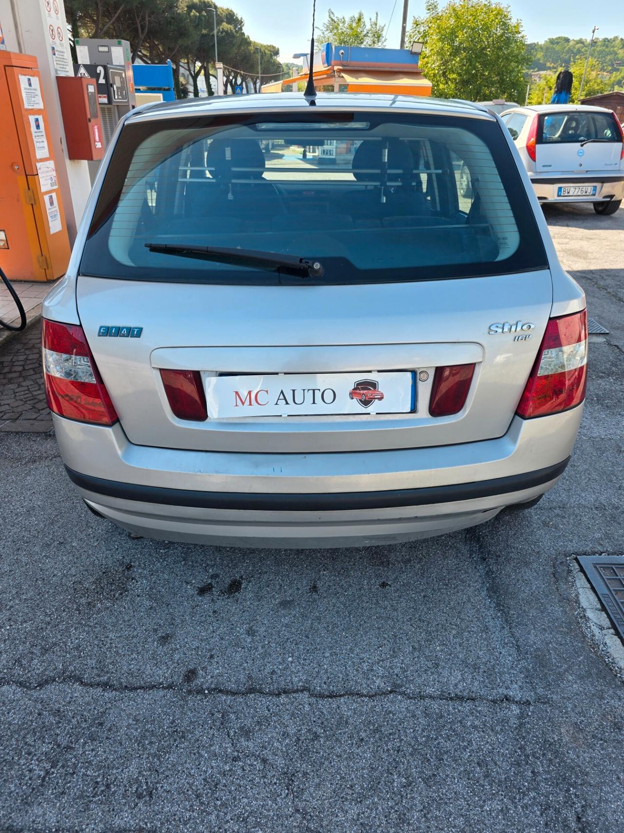 Fiat Stilo 1.6i 16V 5 porte con 180.000km Unicoproprietario Neopatentati ok
