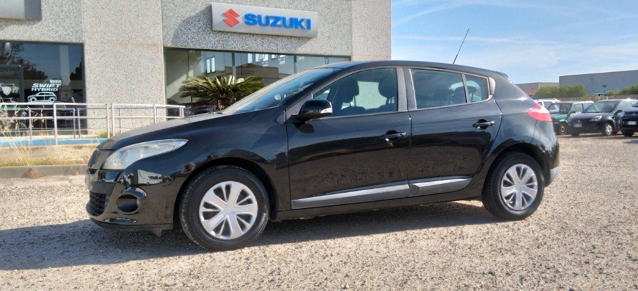 Renault Megane 5 Porte Megane 1.5 dci Confort 90cv