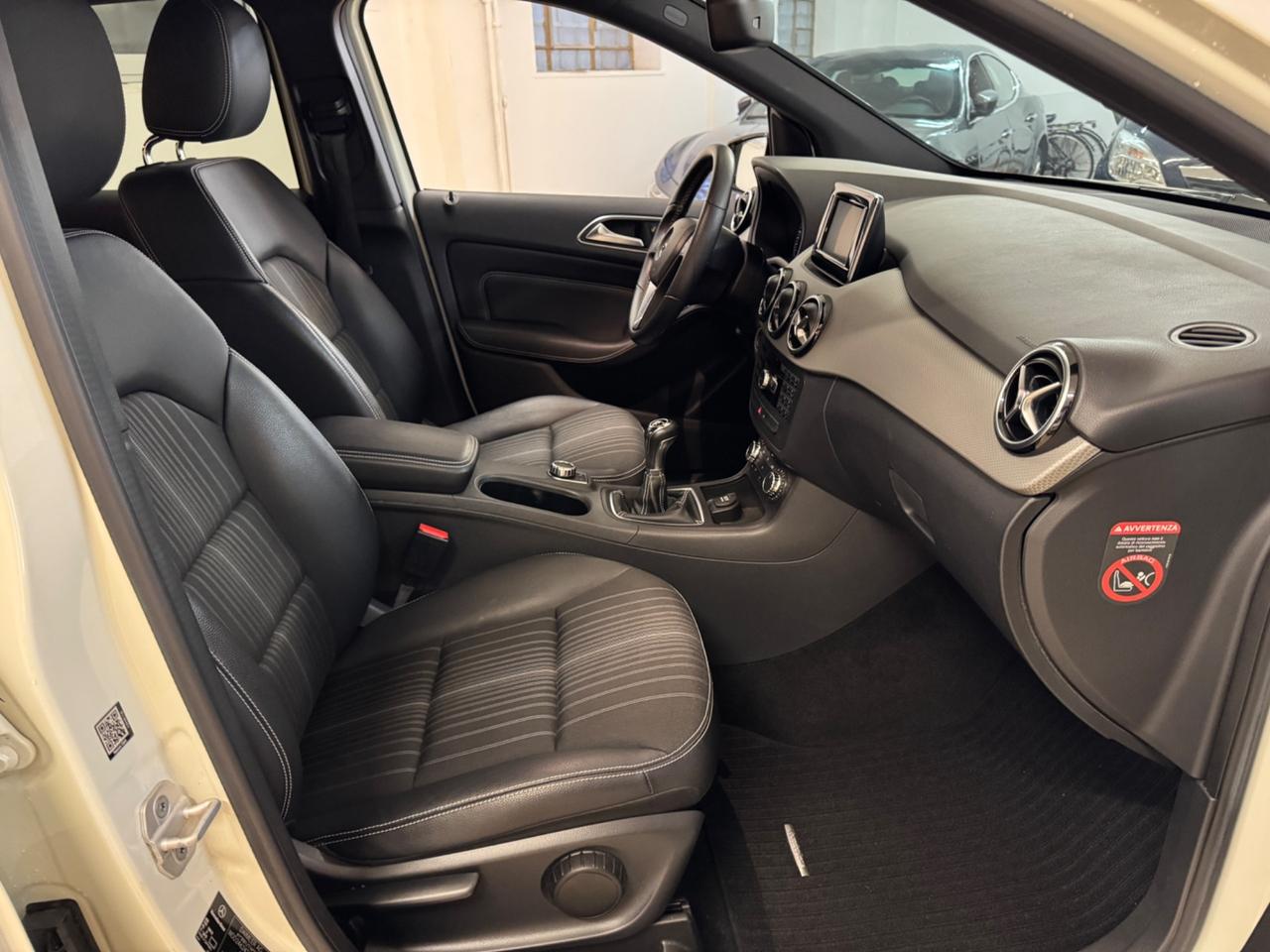 Mercedes-benz B 180 Premium Navi Camera Bluet Vetri Scuri Xeno Led Tagliandi MB