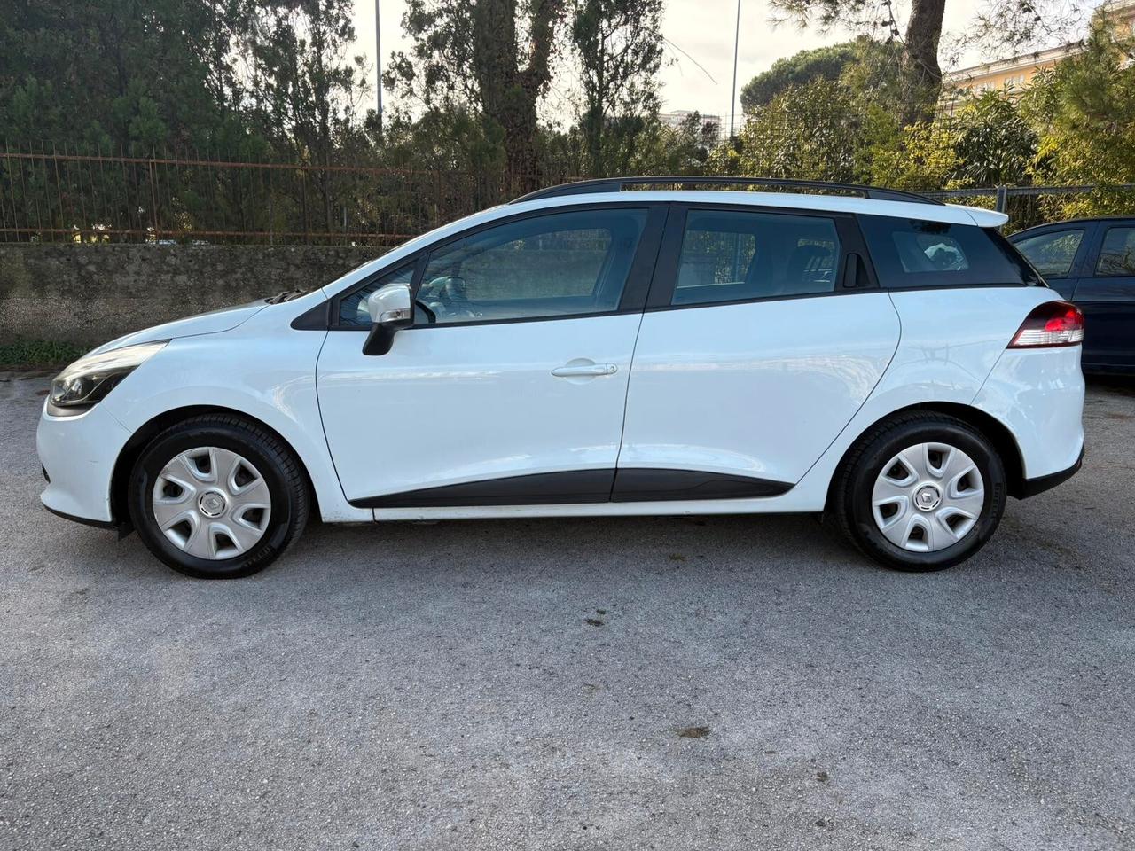RENAULT CLIO 1.5 DCI SportTour - 2013