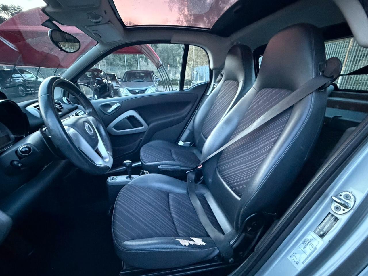 Smart ForTwo 52 kW MHD coupé White Tailor Made