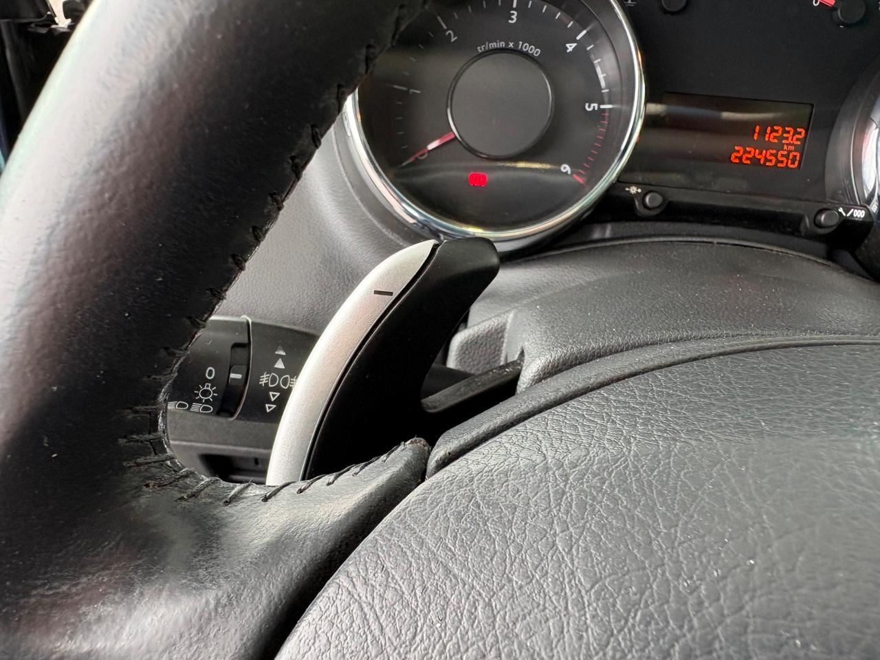 Peugeot 3008 1.6 HDi 110CV cambio robotizzato Outdoor