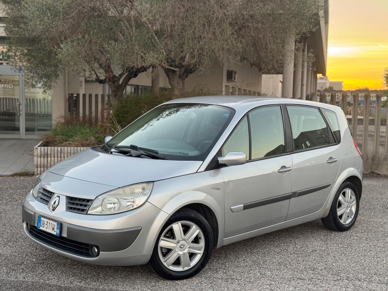 Renault Scenic 1.9 dCi 131cv