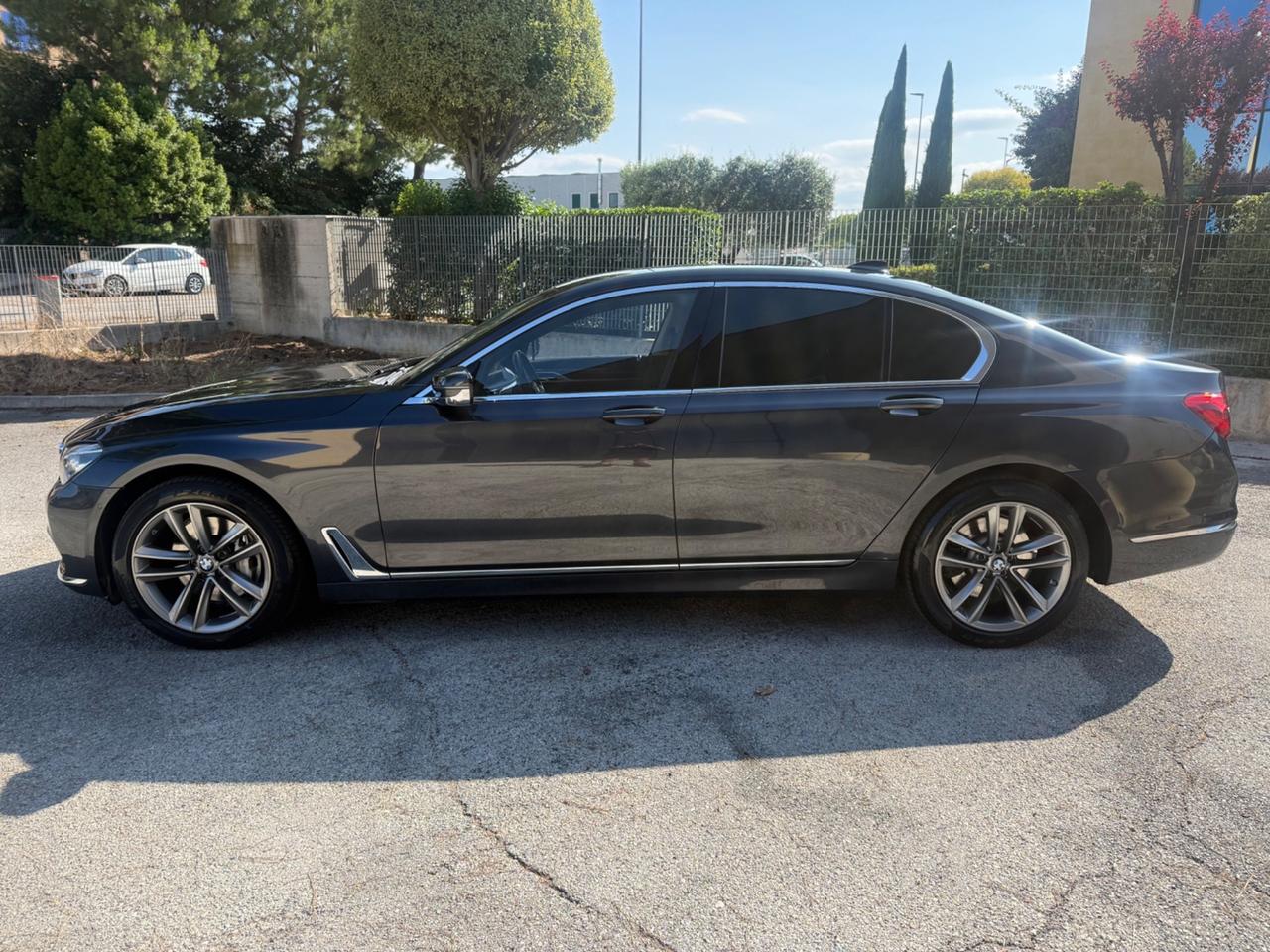 BMW 730 CARBON CORE 2017 12 MESI DI GARANZIA