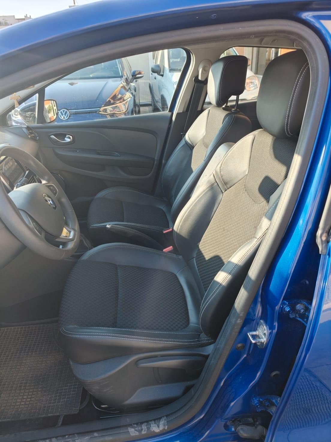 Renault Clio TCe 12V 90 CV GPL 5 porte Moschino Zen