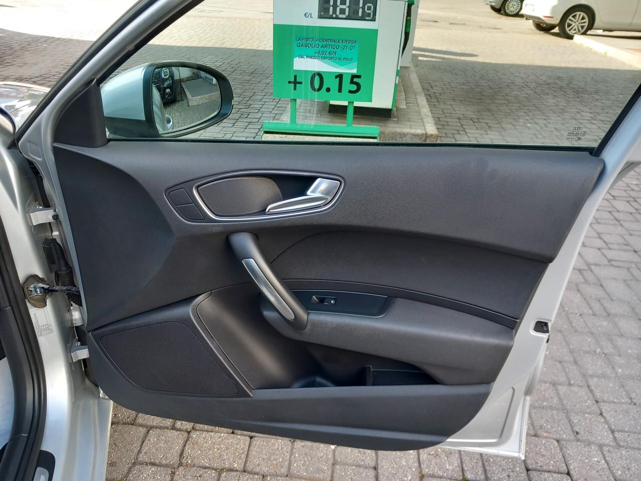 Audi A1 1.6 TDI S tronic SPB SLINE