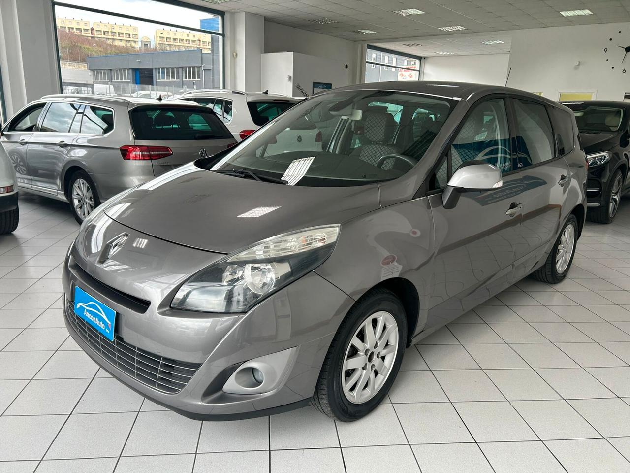 Renault Scenic 1.5 dCi 7 POSTI X NEOPATENTATI 2010