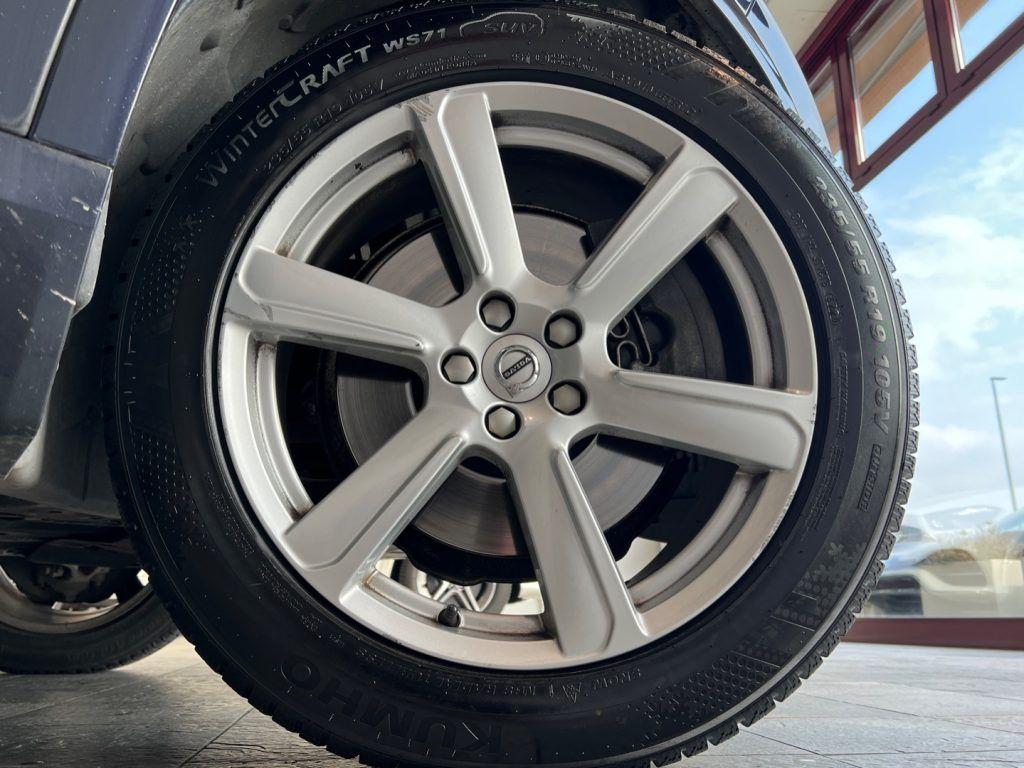 Volvo XC90 D5 AWD Geartronic 7 posti Momentum