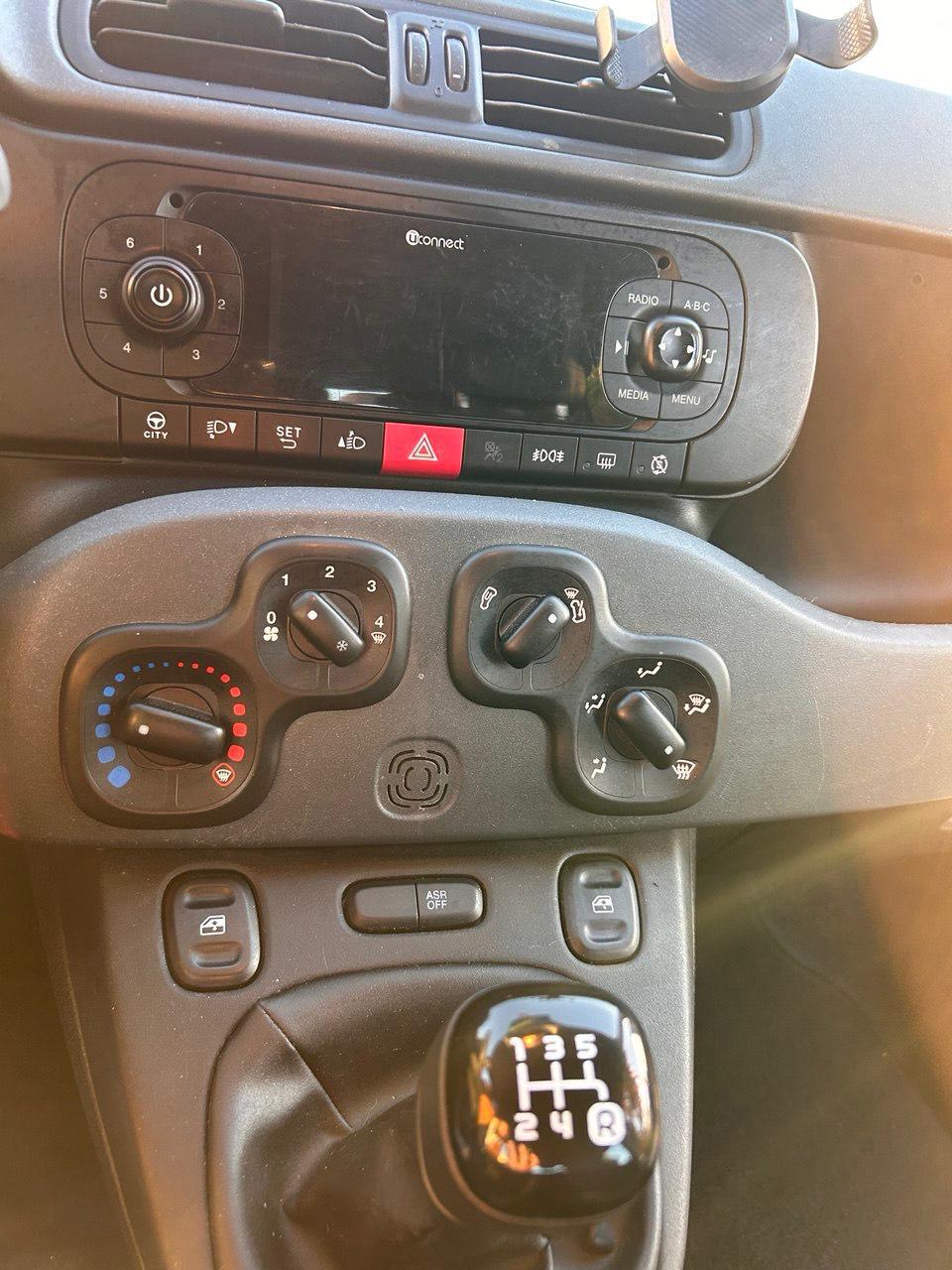 FIAT PANDA 1.2 – Da €110 al mese | Ideale città e lavoro