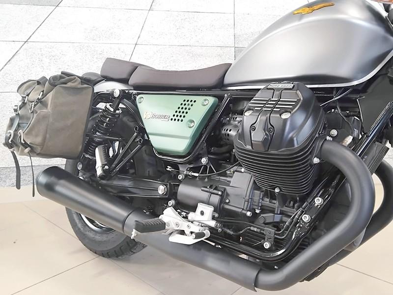 Moto Guzzi V9 Bobber Centenario