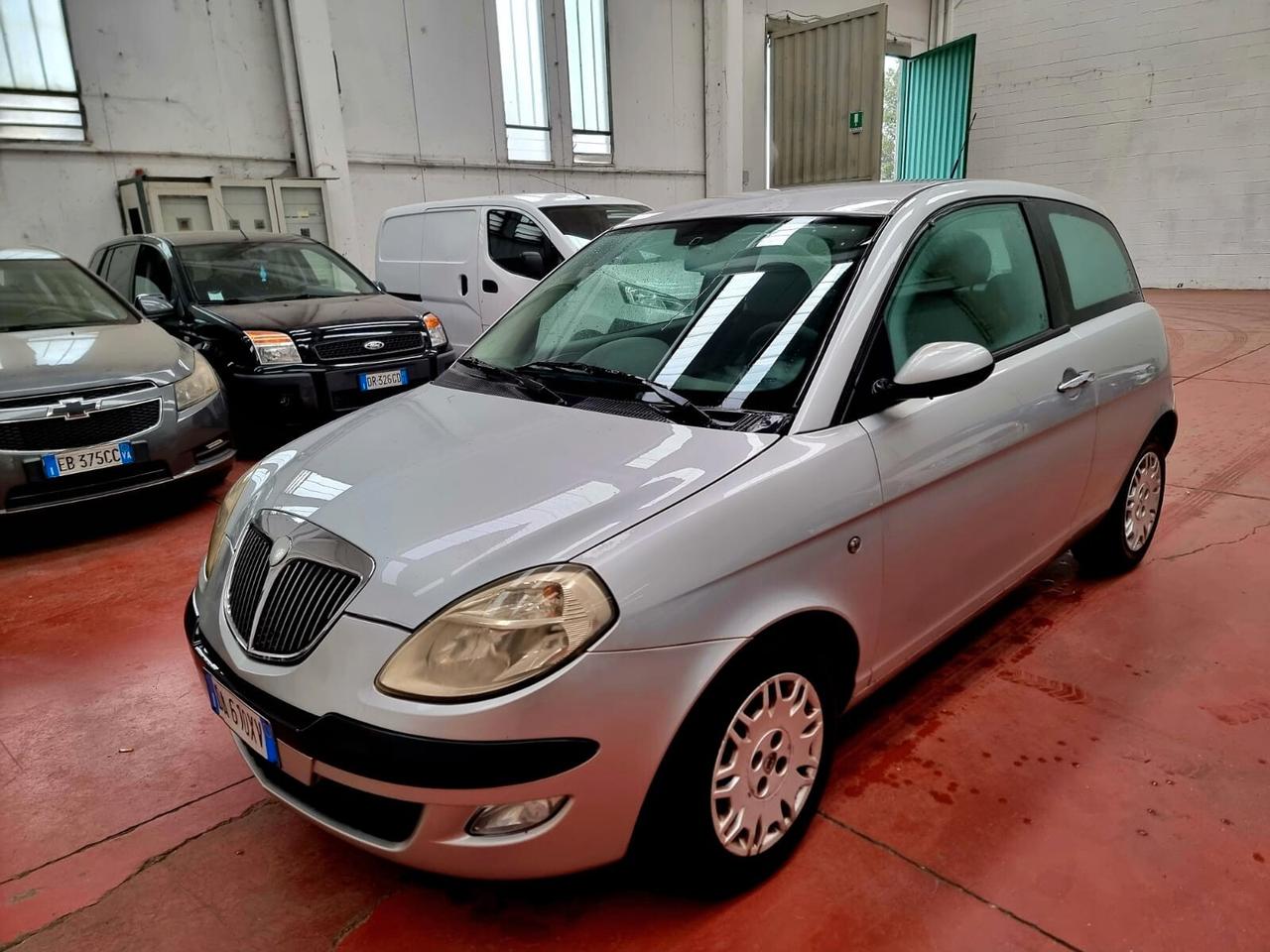 Lancia Ypsilon 1.2 Benzina ADATTA A NEOPATENTATI