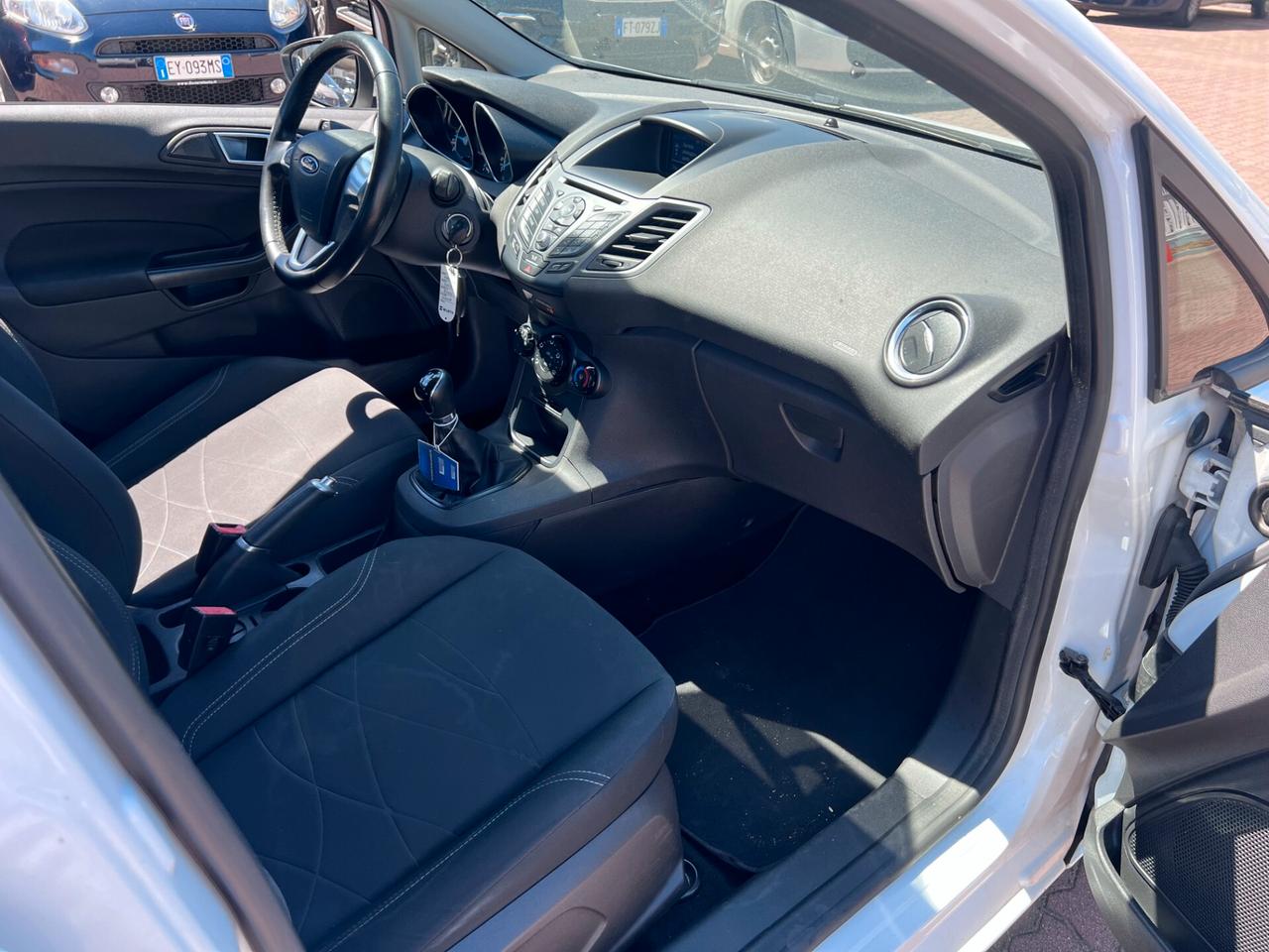 Ford Fiesta 1.5 TDCi 75CV 5 porte Black & White Edition