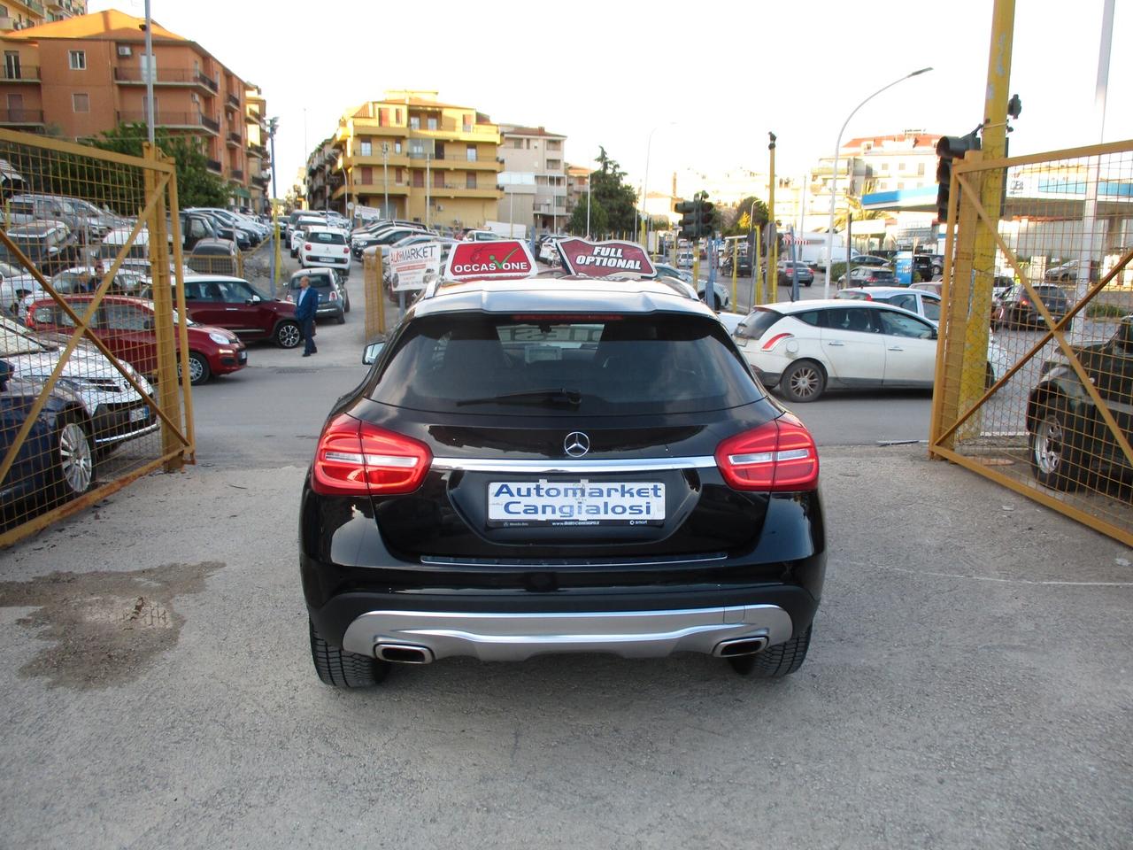 Mercedes-benz GLA 200 d Automatic PARI AL NUOVO