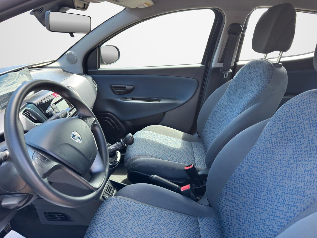 Lancia Ypsilon 1.0 FireFly 5 porte S&S Hybrid Oro