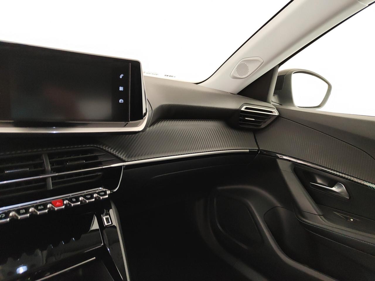 Peugeot 2008 PureTech 130 S&S EAT8 Allure