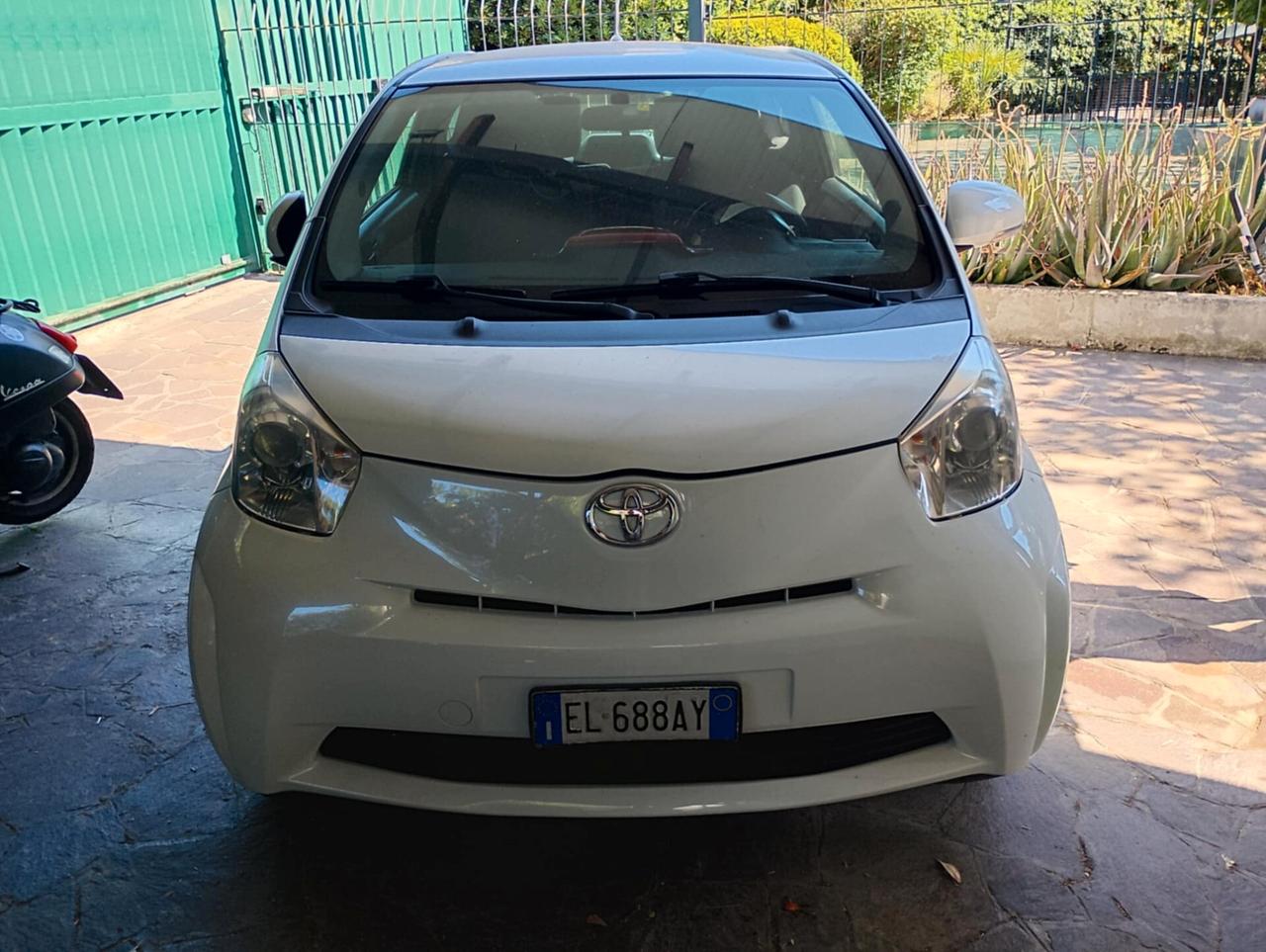 Toyota iQ 1.0 High