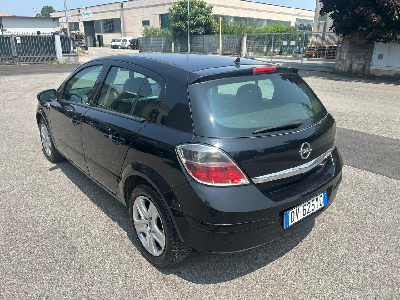 Opel Astra 1.7 CDTI 110CV 5 porte Cosmo