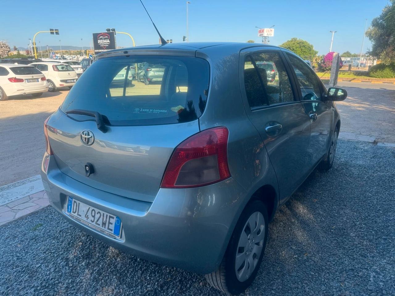 Toyota Yaris 1.0 5 porte
