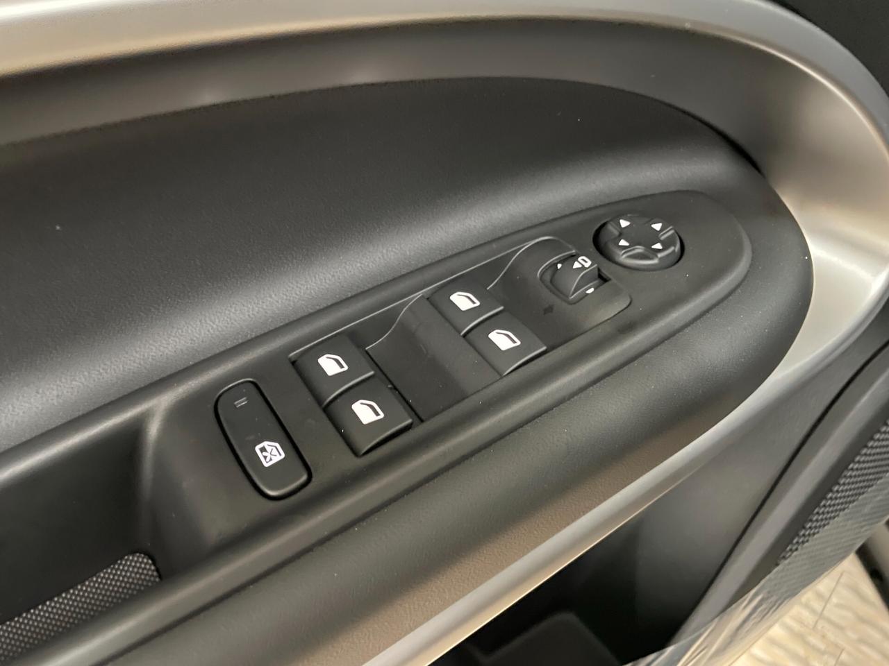 Jeep Avenger 1.2 Turbo 100 CV Summit Km0 Tetto aprib.+Bicolore