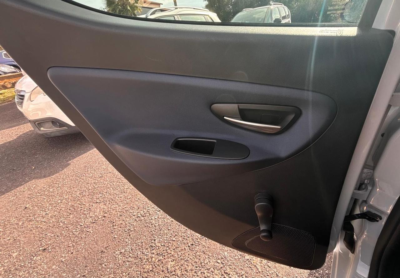 Lancia Ypsilon 1.3 MJT 16V 95 CV 5 porte S&S Mya