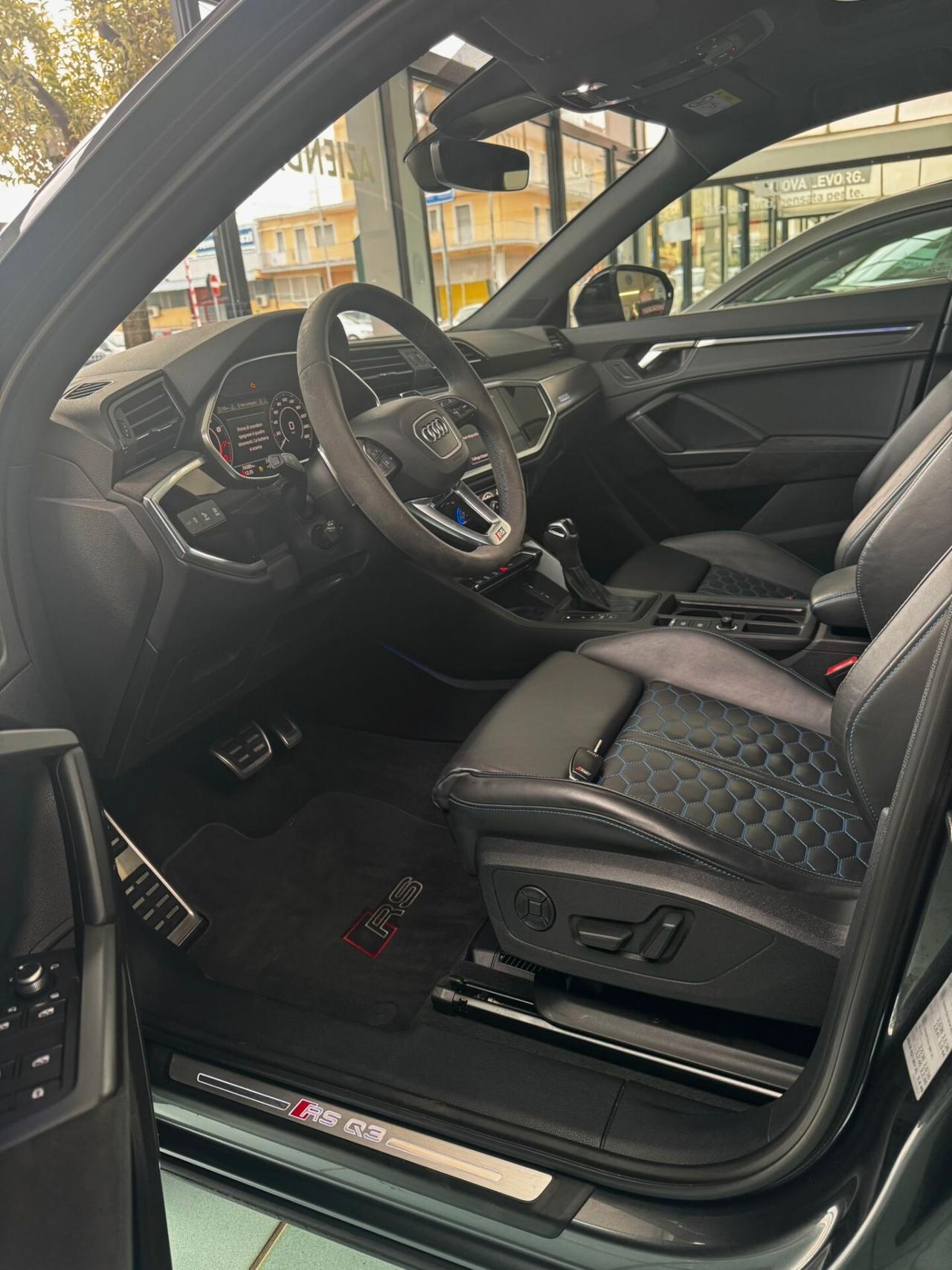 Audi Q3 RS SPB quattro S tronic Sline