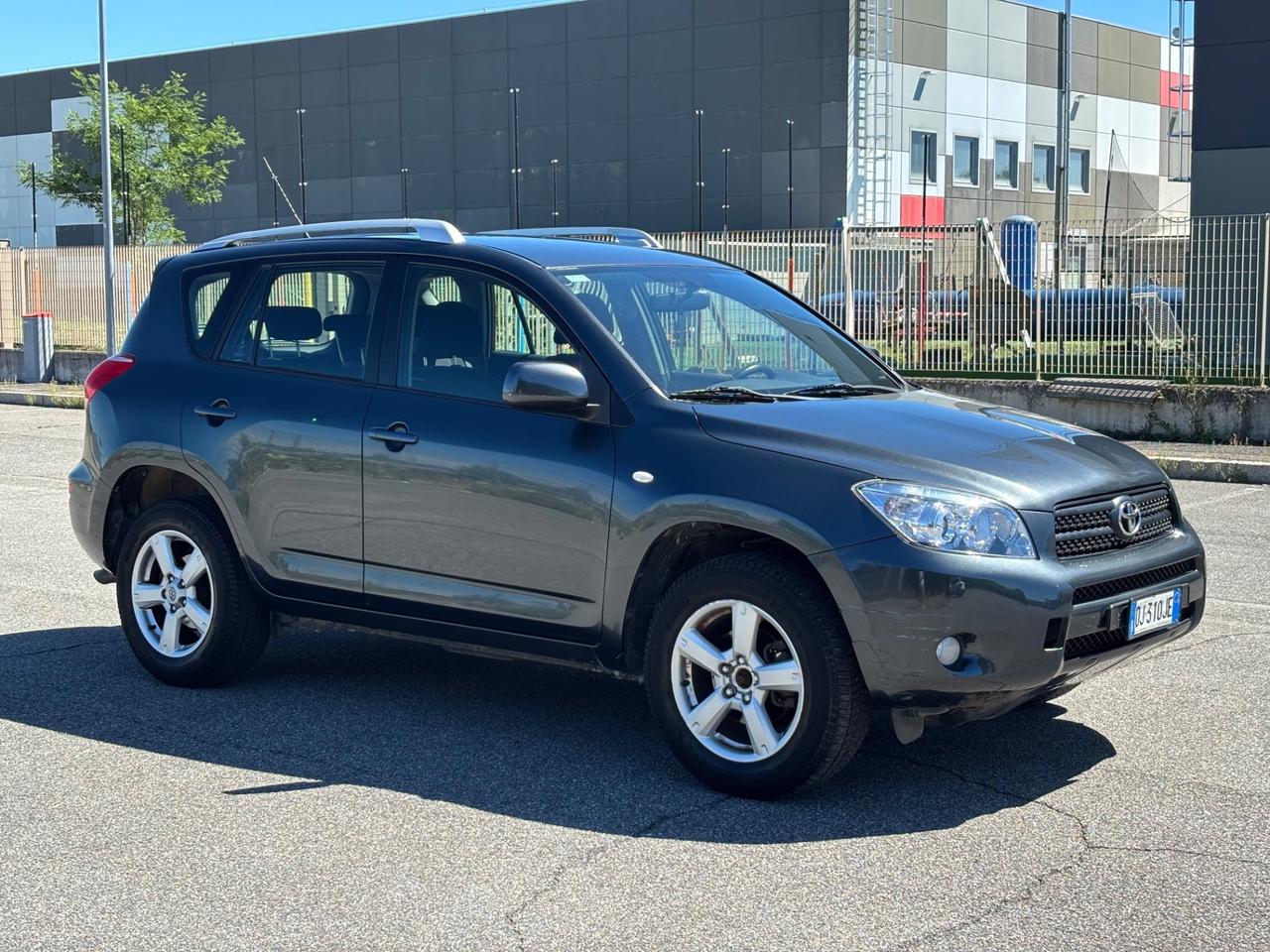 Toyota RAV4 2.0 Luxury, UNI PRO, GARANZIA