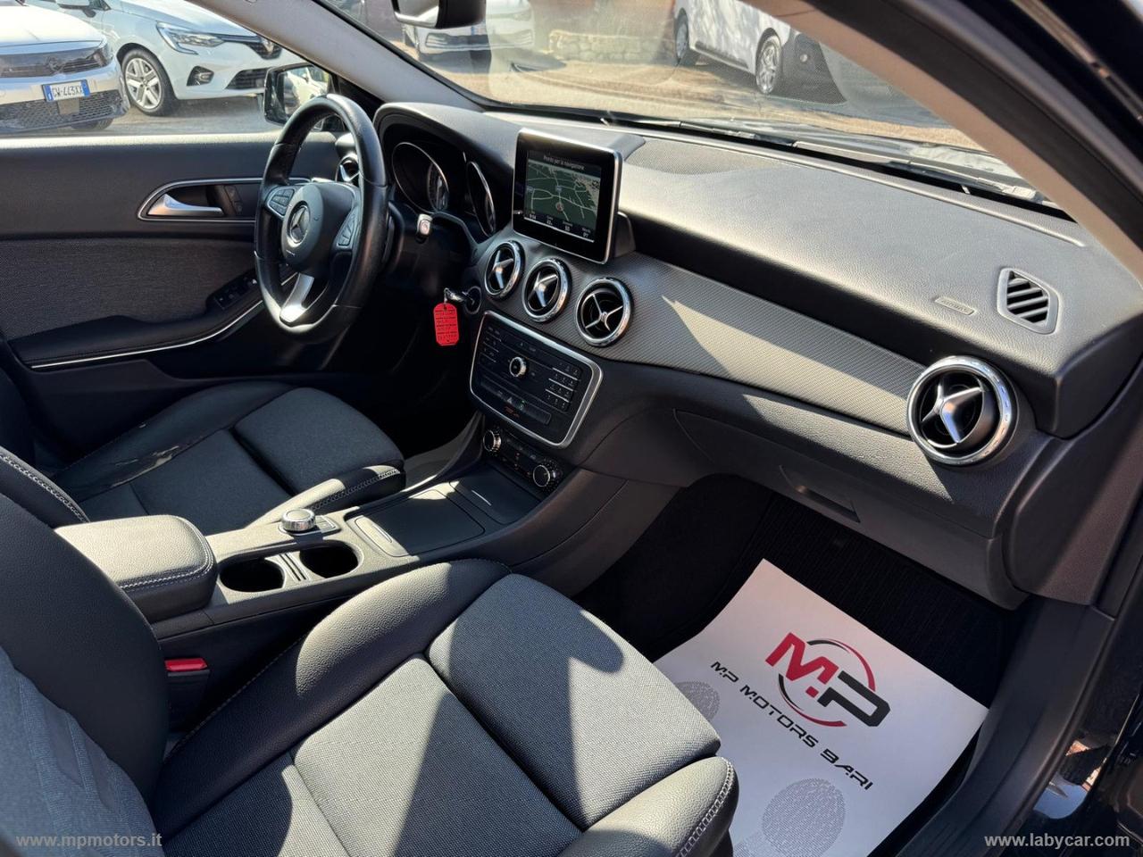 MERCEDES-BENZ GLA 180D AUTOMATIC SPORT 1.5 109CV