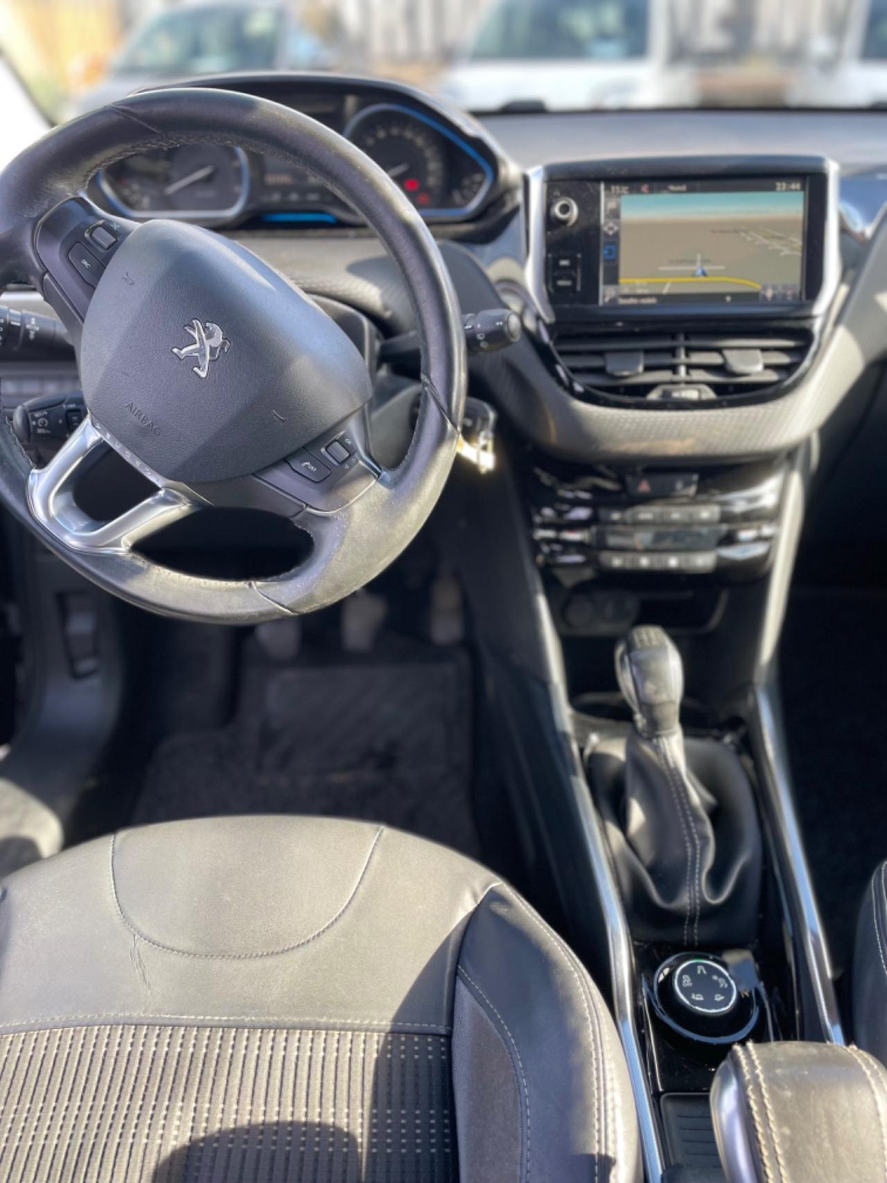 Peugeot 2008 1.6 e-HDi 92 CV Stop&Start Urban Cross