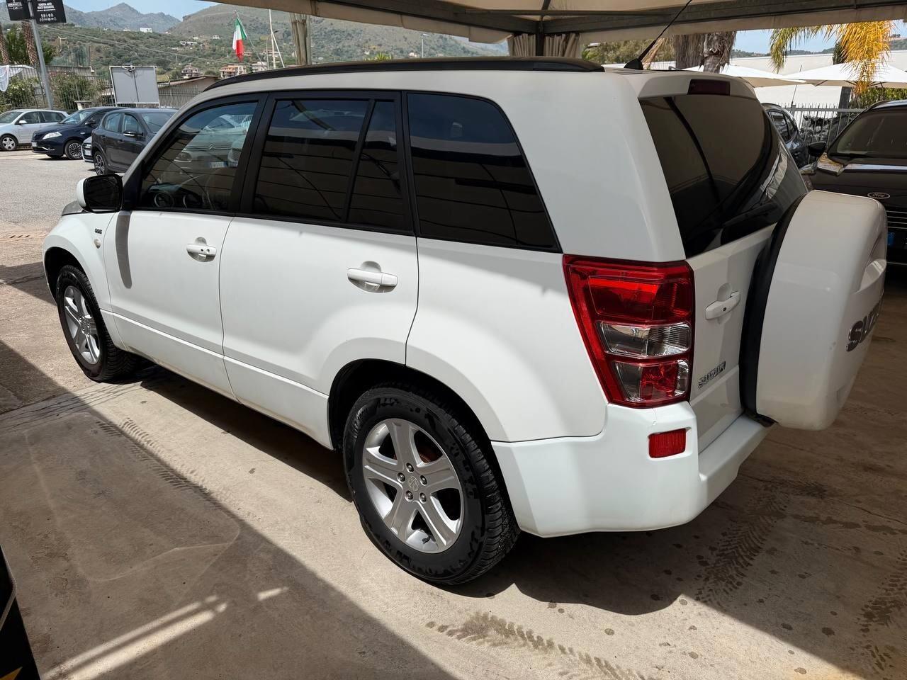 SUZUKI GRAND VITARA 2008 1.9 DDiS 4X4 – TETTO APRIBILE – KEYLESS – FRIZIONE NUOVA