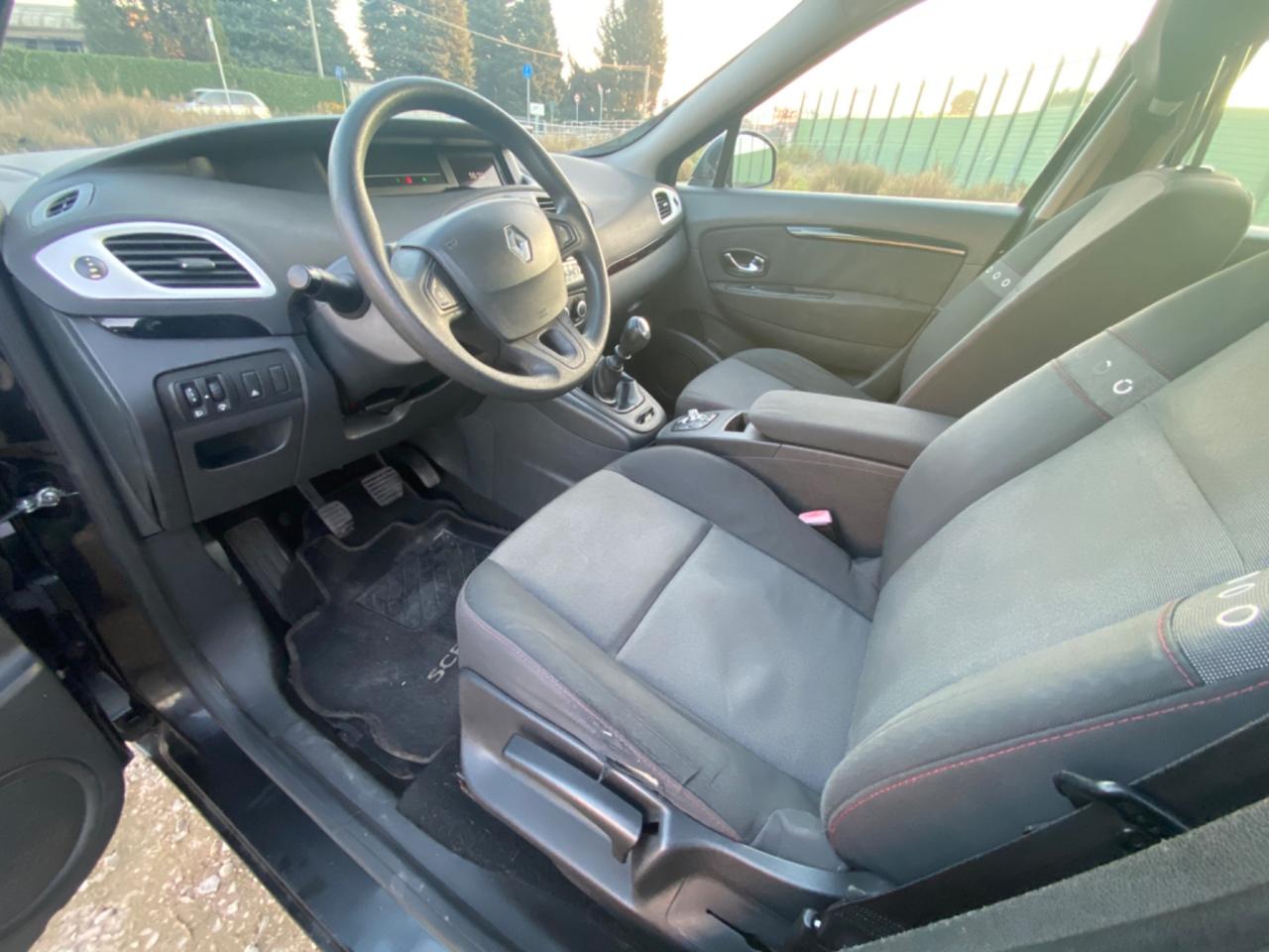 Renault Scenic Scénic 1.6 7 Posti