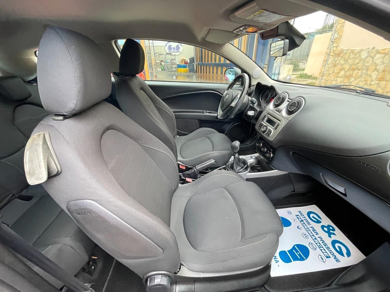 Alfa Romeo MiTo 1.4 78 CV Distinctive Sport Pack