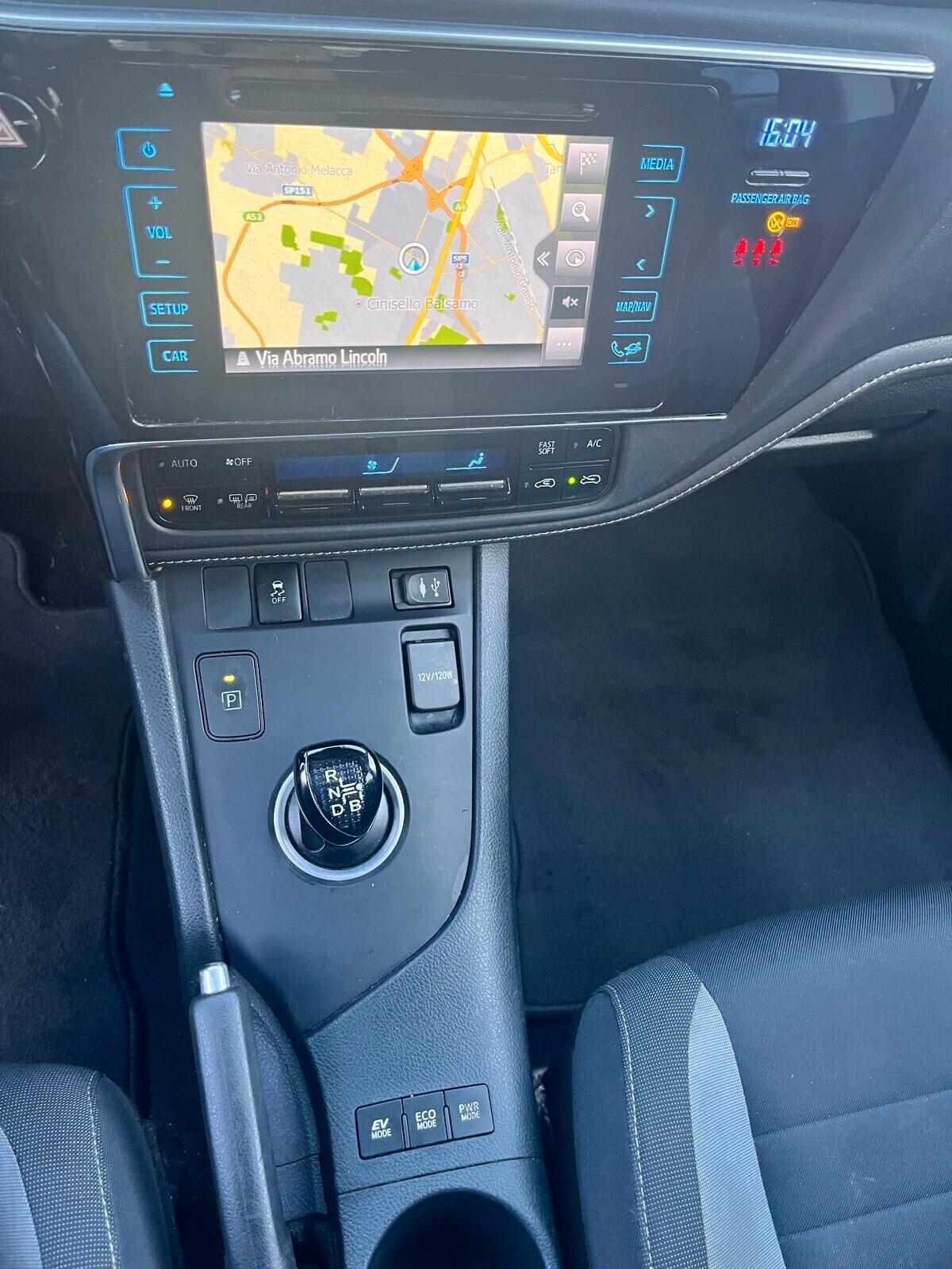 Toyota Prius 1.8 Lounge - 2016