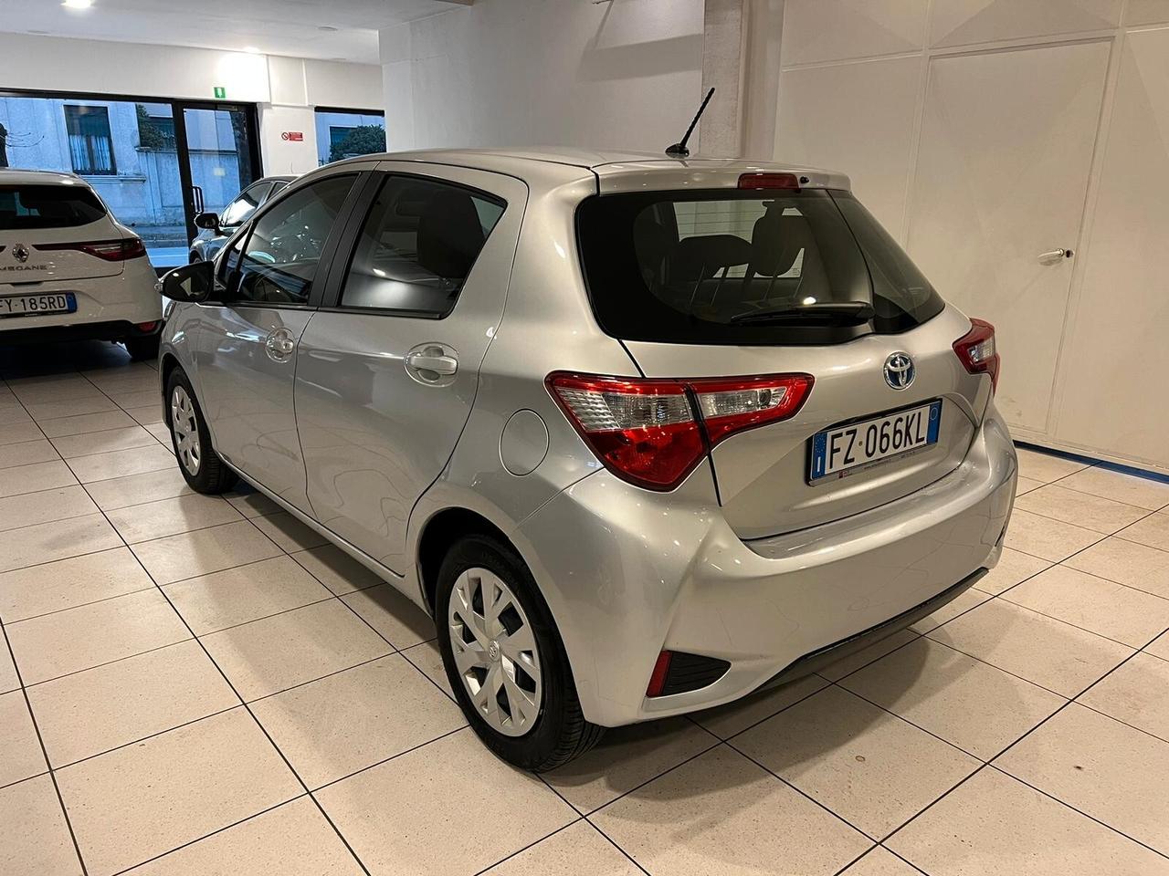 Toyota Yaris 1.5 Hybrid 5 porte Business - 2019