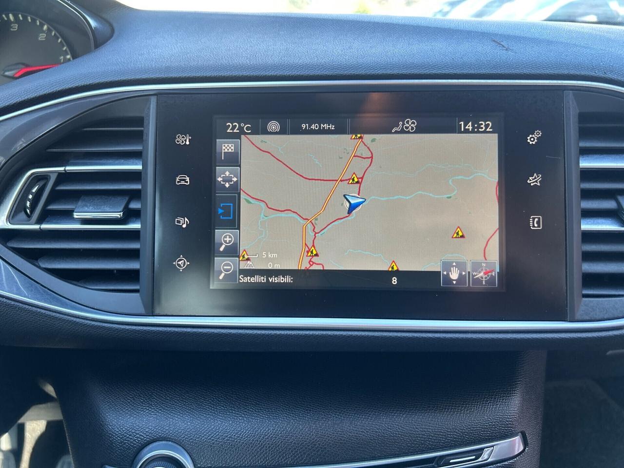 Peugeot 308 BlueHDi 100 S&S Business