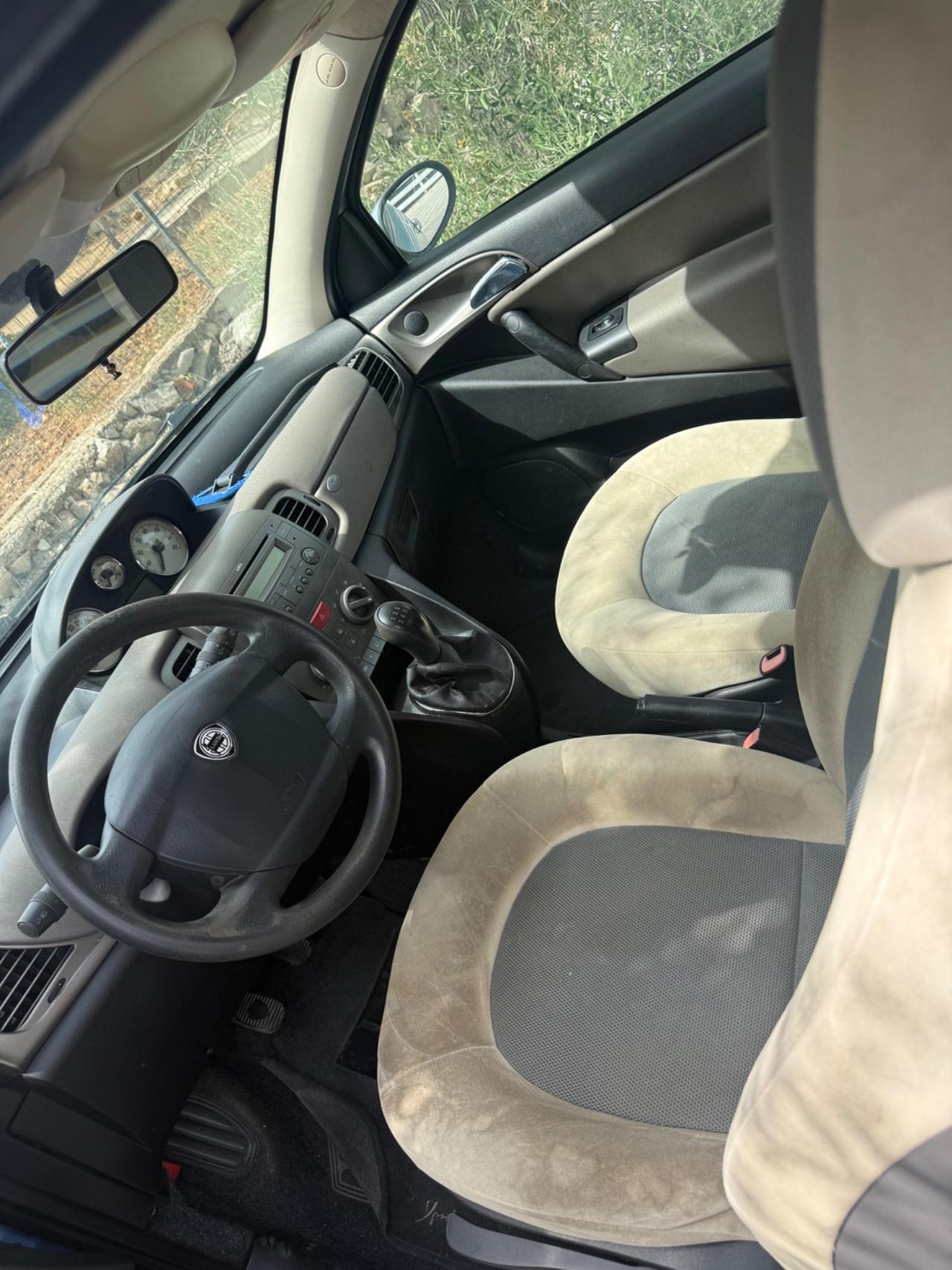 Lancia Ypsilon 1.3 Multijet 16V Argento