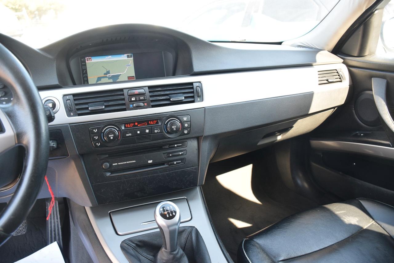 Bmw 330 330d Touring Futura navi pelle cruise sensori bt