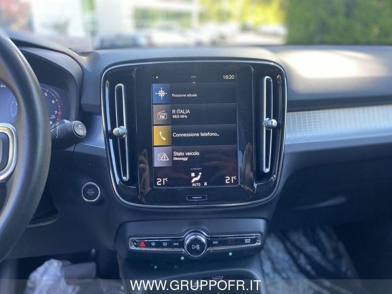 Volvo XC40 B4 AWD Geartronic Momentum Pro