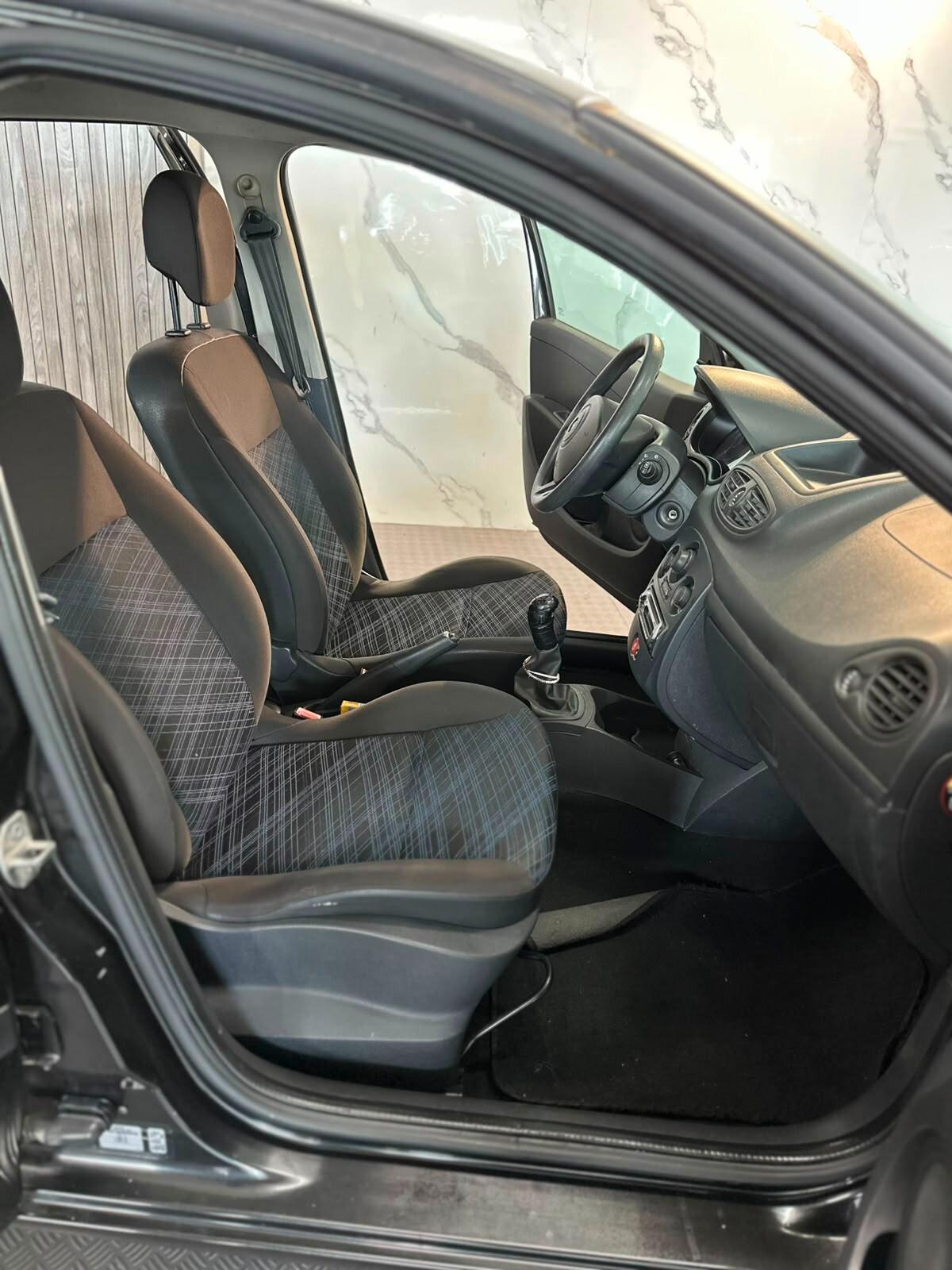 Renault Clio 1.2 16V 5 porte Le Iene