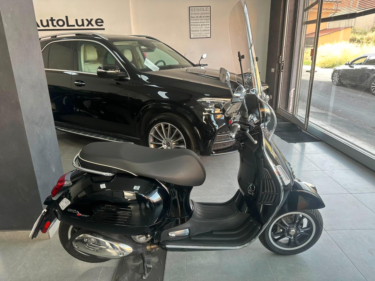Piaggio Vespa 310 GTS hpe