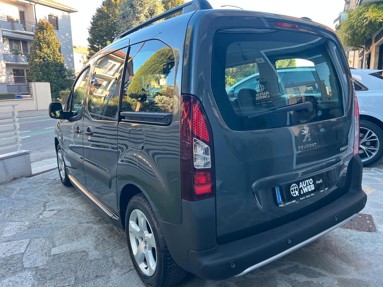 PEUGEOT PARTNER TEPEE 1.6 HDi 92cv OUTDOOR NEOPAT