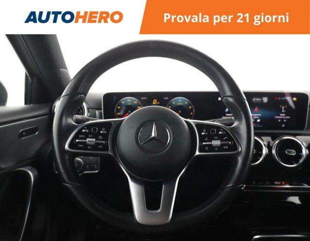 MERCEDES-BENZ A 200 Automatic Sport