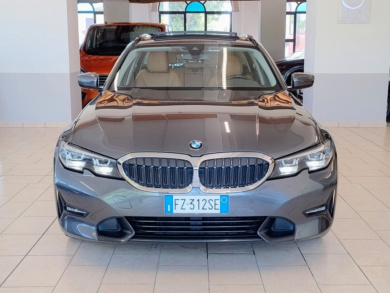 BMW 320d TOURING SPORT AUTO - TETTO PACK LUCI LIVE COCKPIT