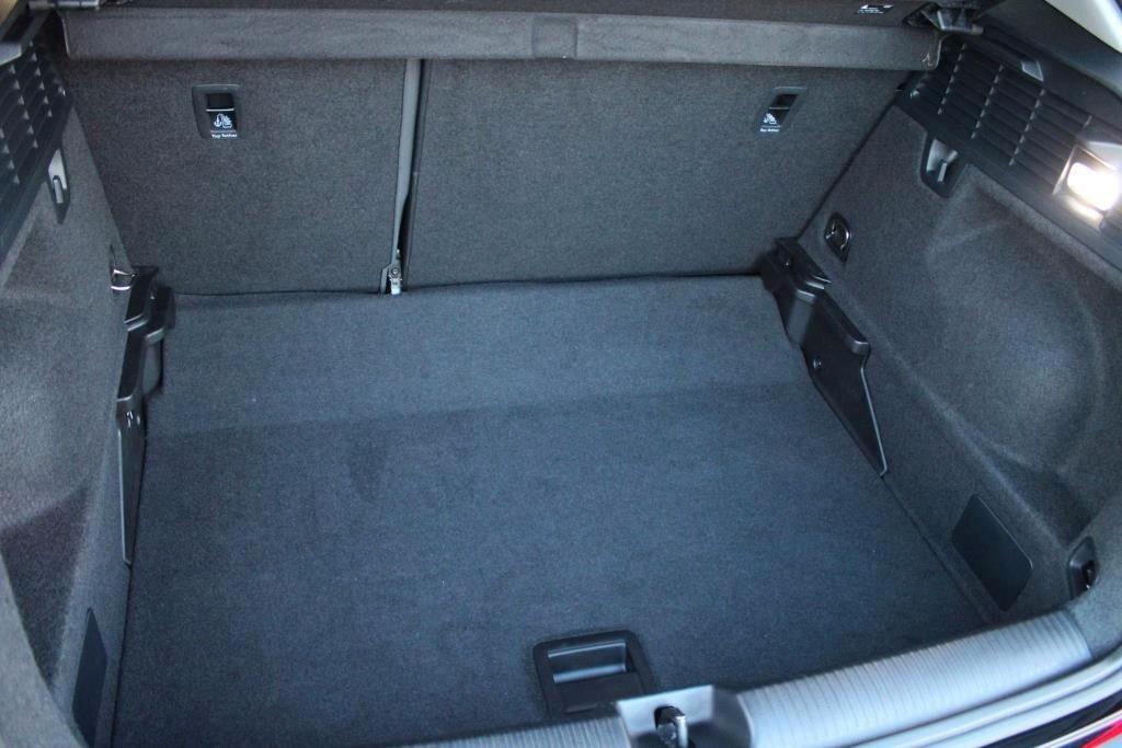 AUDI Q2 2.0 TDI s-tronic Admired *V. Cockpit