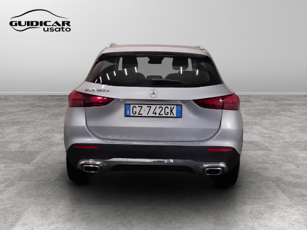 Mercedes-Benz GLA-H247 2023 - GLA 180 d Progressive Advanced auto