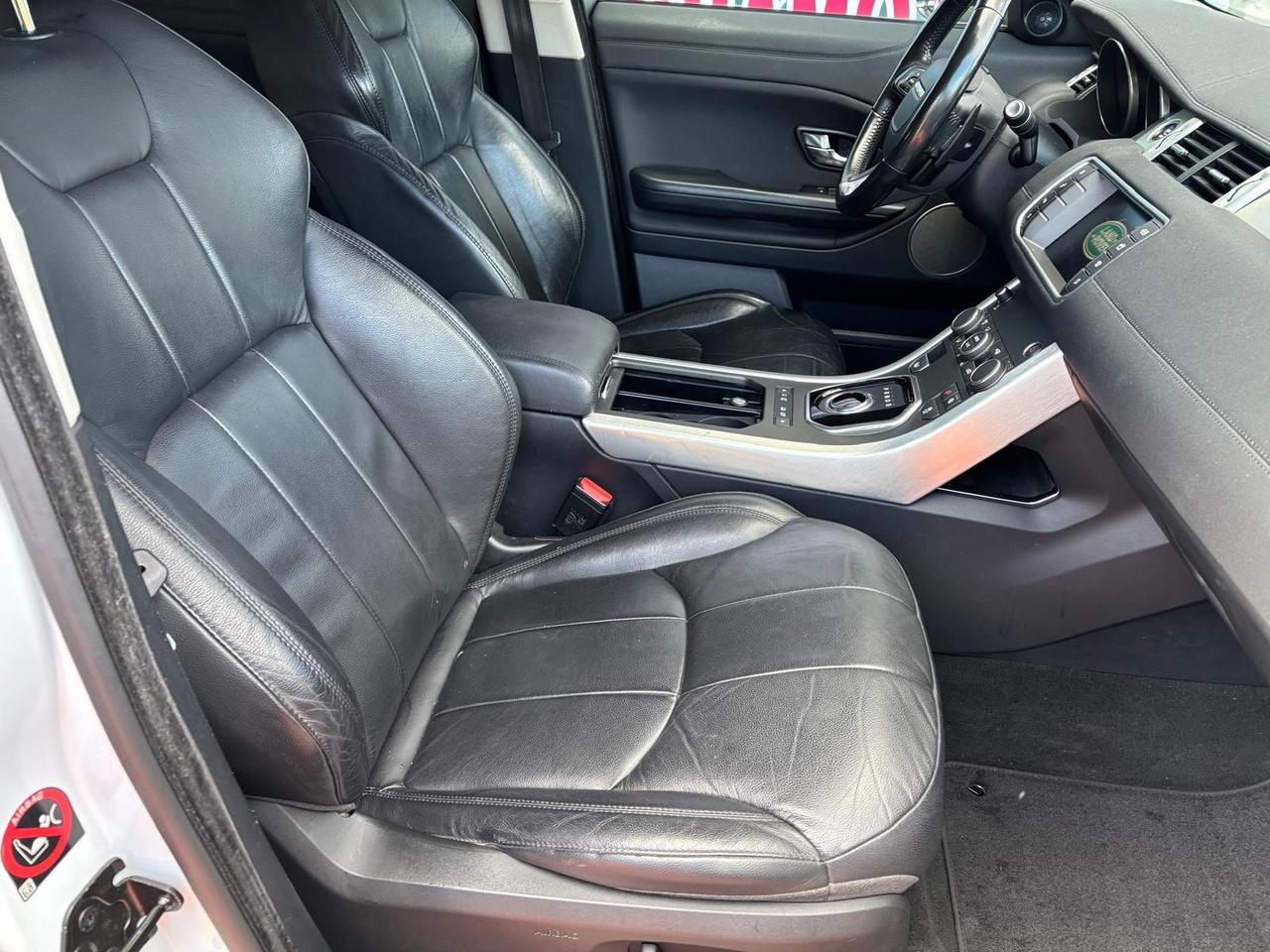 Land Rover Range Evoque 2.0 TD4 180 CV 5p. Pure